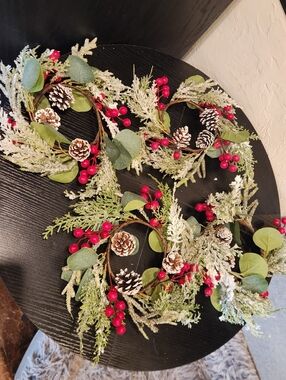 New! Pack Of 4 Christmas Wreaths